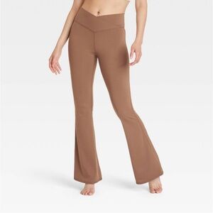 NWT! Women's Crossover Flare Leggings -
JoyLab™ Brown XXL
